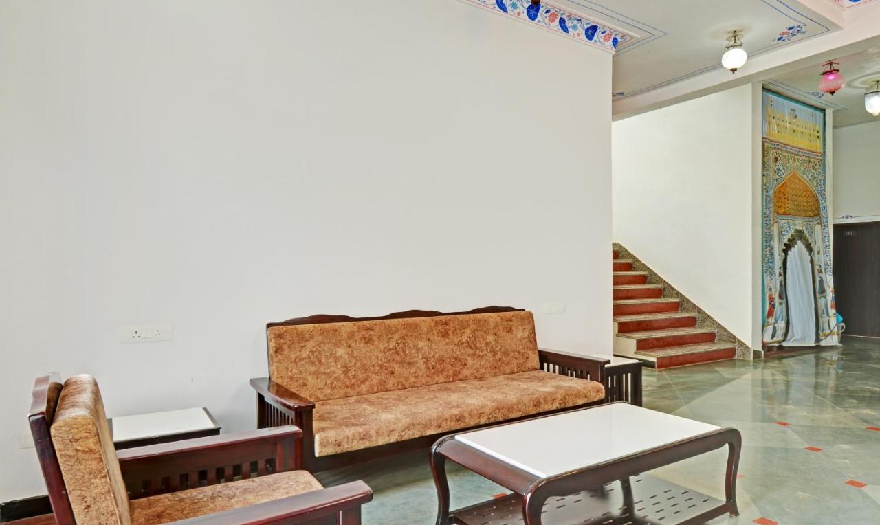 Hotel Treebo Khakhri Haveli Udaipur Esterno foto