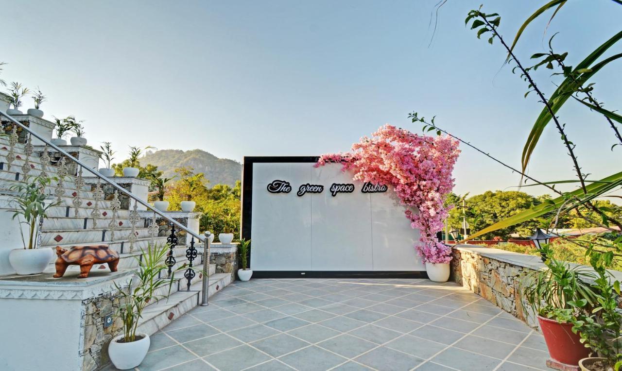 Hotel Treebo Khakhri Haveli Udaipur Esterno foto